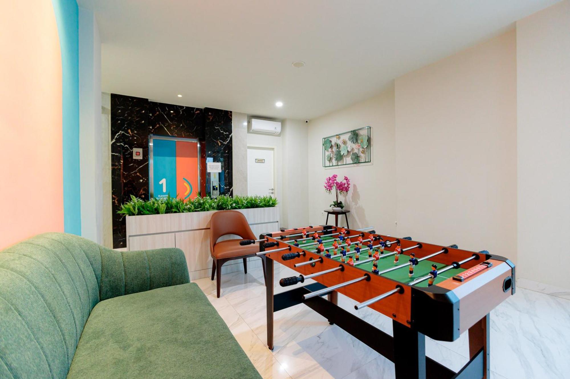 Sans Hotel 88 Andalan Surabaya By Reddoorz Exterior foto