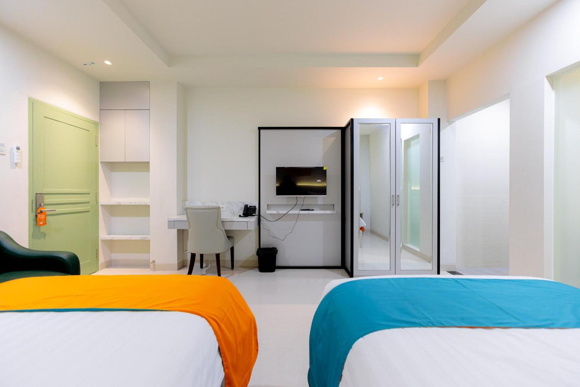 Sans Hotel 88 Andalan Surabaya By Reddoorz Exterior foto