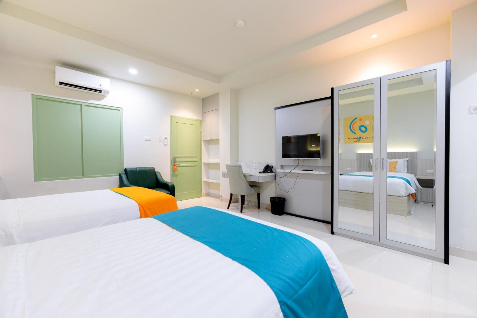 Sans Hotel 88 Andalan Surabaya By Reddoorz Exterior foto
