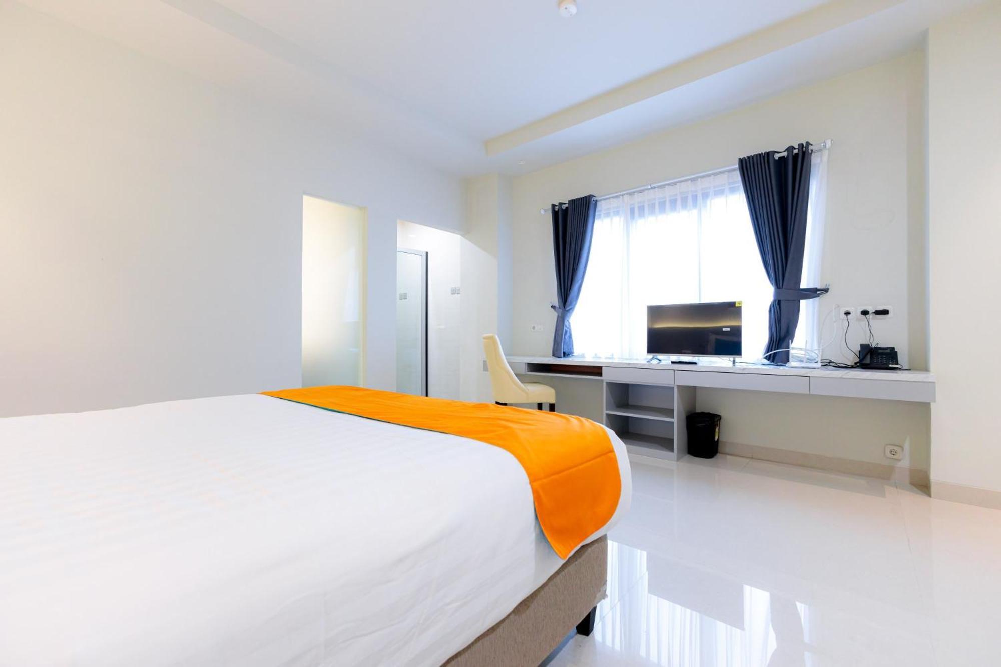 Sans Hotel 88 Andalan Surabaya By Reddoorz Exterior foto
